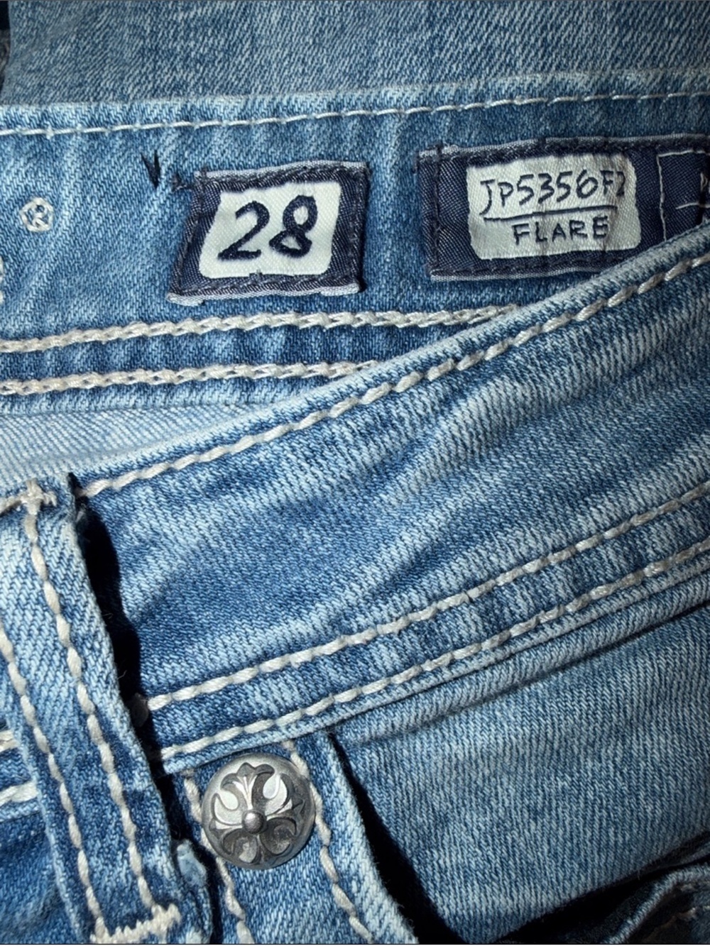 Beautiful Vintage Y2K Miss Me Flare Jeans Peace Embellished Pockets 28” Inseam